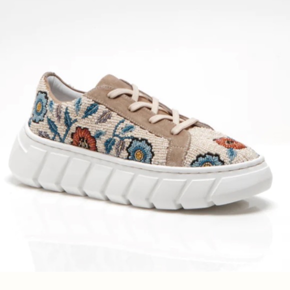 FREE PEOPLE | VIEW FROM THE TOP - SAND fully beaded sneakers - Picture 5 of 14